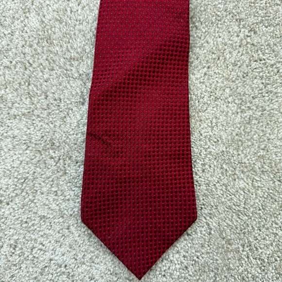 Donald J Trump MAGA Silk Tie Red Geometric Pattern - Picture 5 of 8